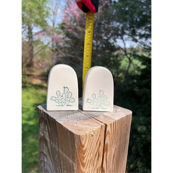 Vintage Salt and Pepper Shakers - Picture 2 of 3